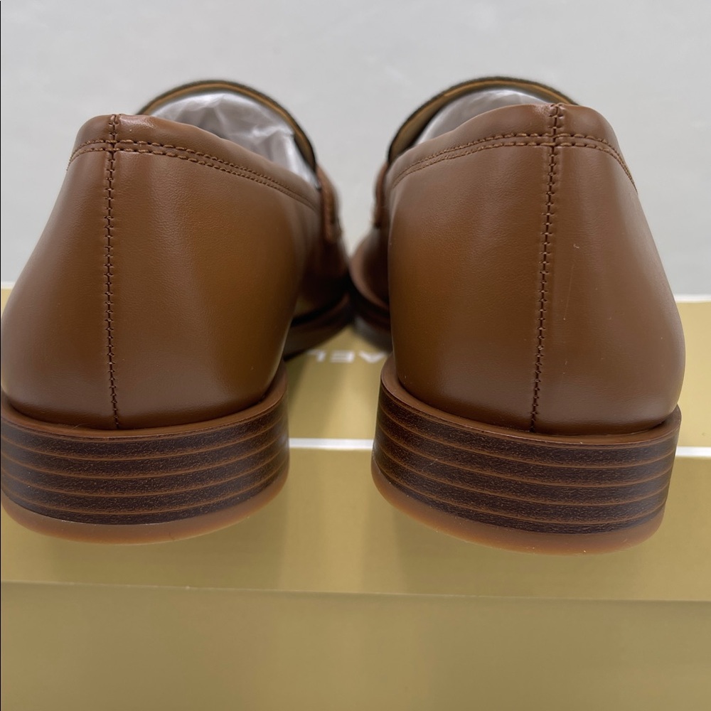 Michael Kors HANNAH LOAFER
FAUX LEATHER
49F5HNFP2L
Brown - Picture 13 of 16